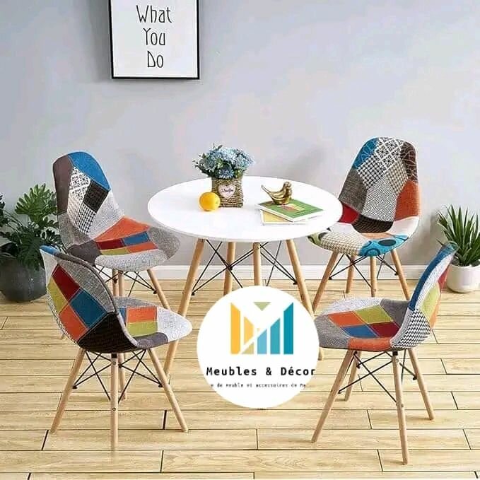 Ensemble table et chaises