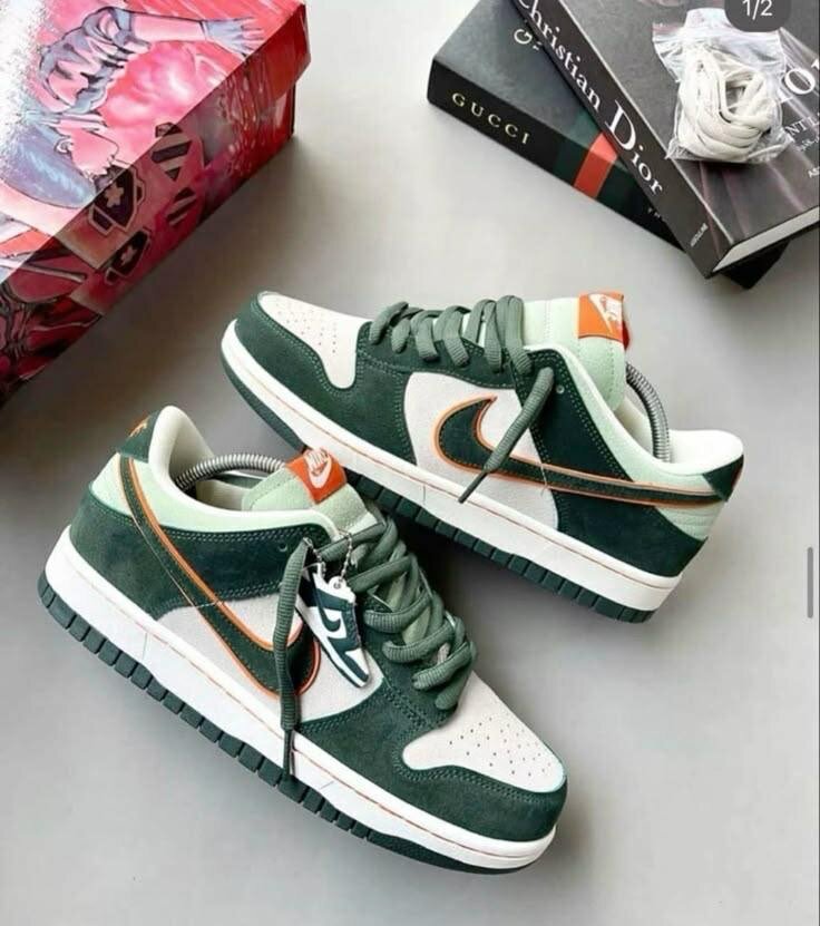 NIKE SB CLASSIC