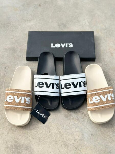 Claquettes Levi's originales