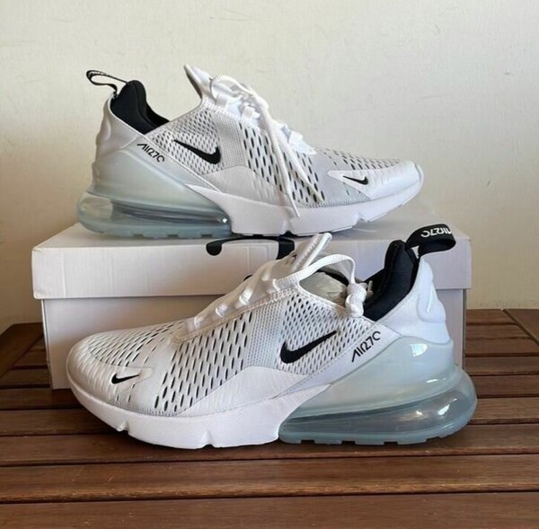 NIKE AIRMAX 270