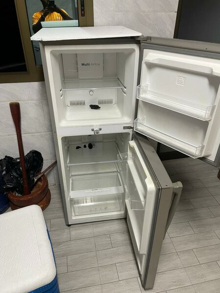 Réfrigérateur congélateur élégant