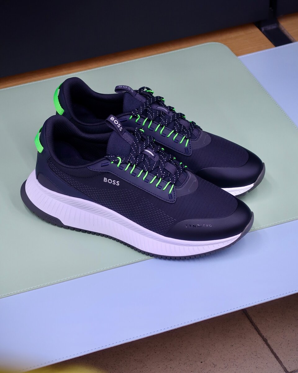 Мужские кроссовки  BOSS