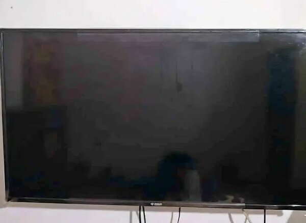 Téléviseur LED 40 pouces HD