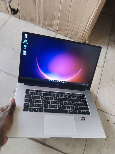 Ordinateur portable Huawei i5