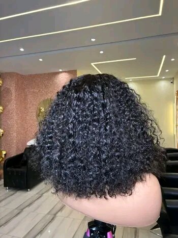 Perruque bouclée et lisse