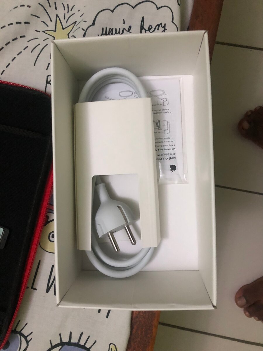 Apple MacBook Charger