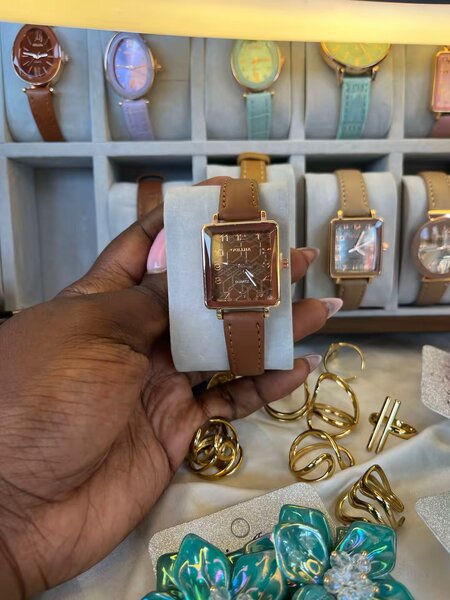 Montres élégantes pour femmes