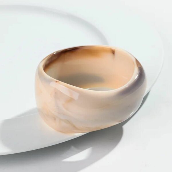 Bracelet en résine élégante