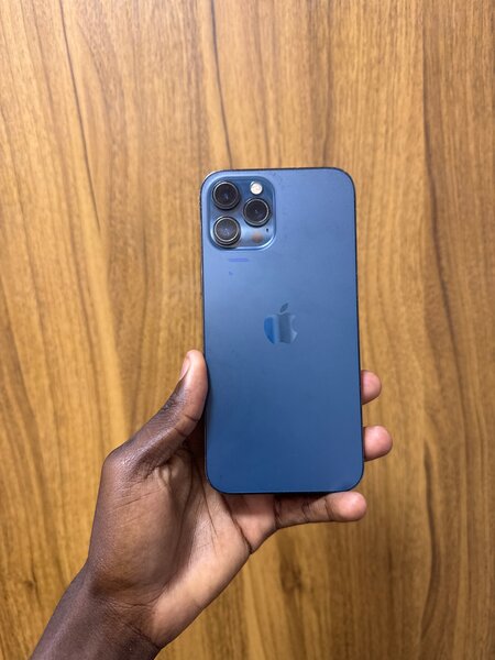 iPhone 12 Pro Max  Bleu