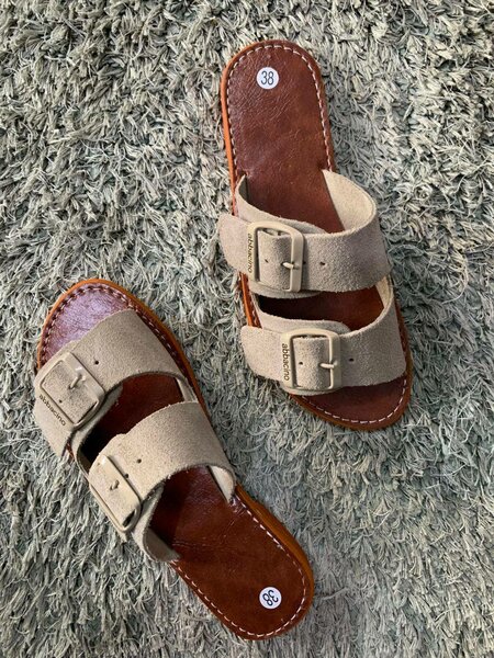 Sandales perlées élégantes