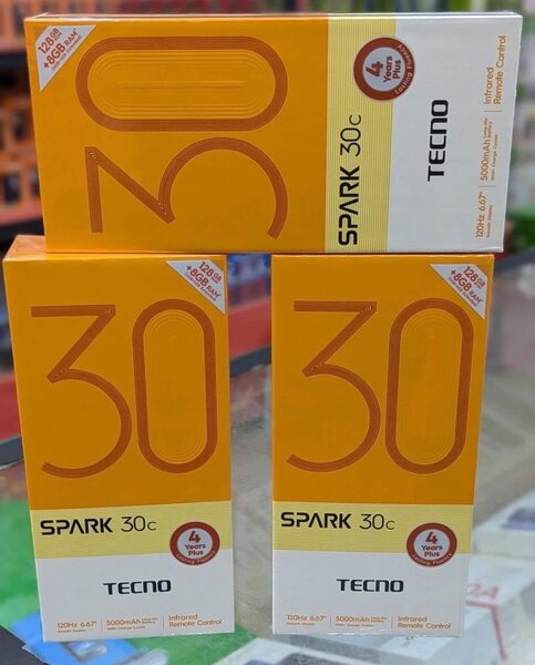 TECNO SPARK 30c nouveau dans cartons