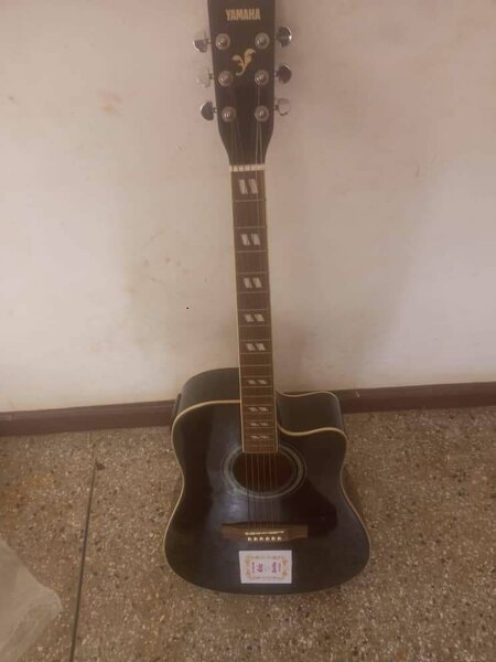 Yamaha semi acoustic guitar