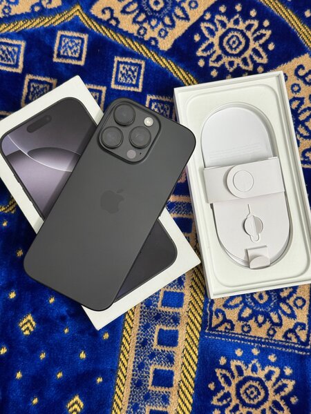 iPhone 16 Pro Noir 256Go