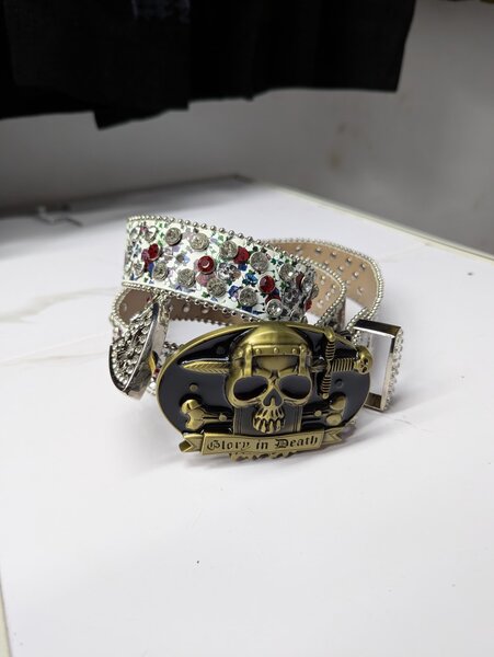 Ceinture rock avec boucle crâne