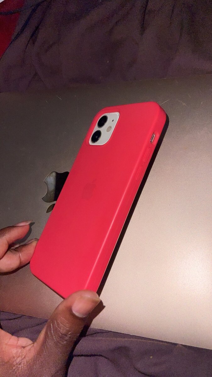 Coque iPhone 12 Rouge Élégante