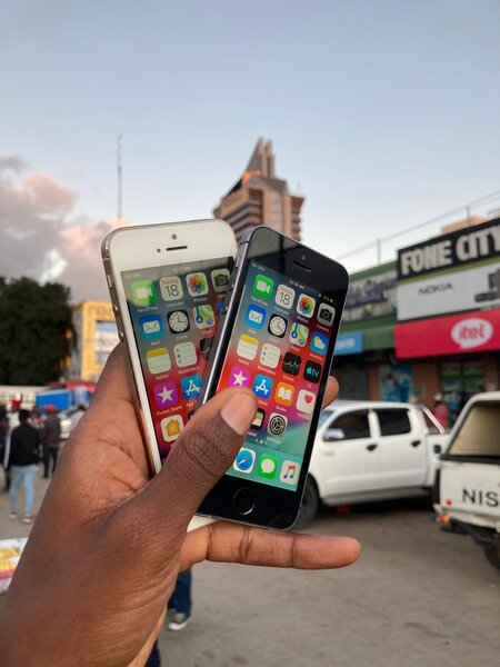 Newly Preowneds iPhone 5s Uk products fully.  16gb k700