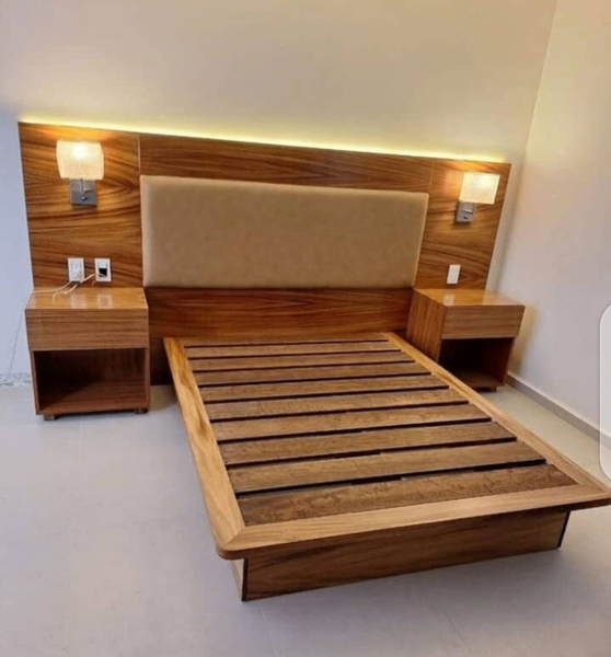 Cadre de lit en bois moderne