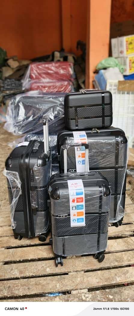 Valises en gomme incassable