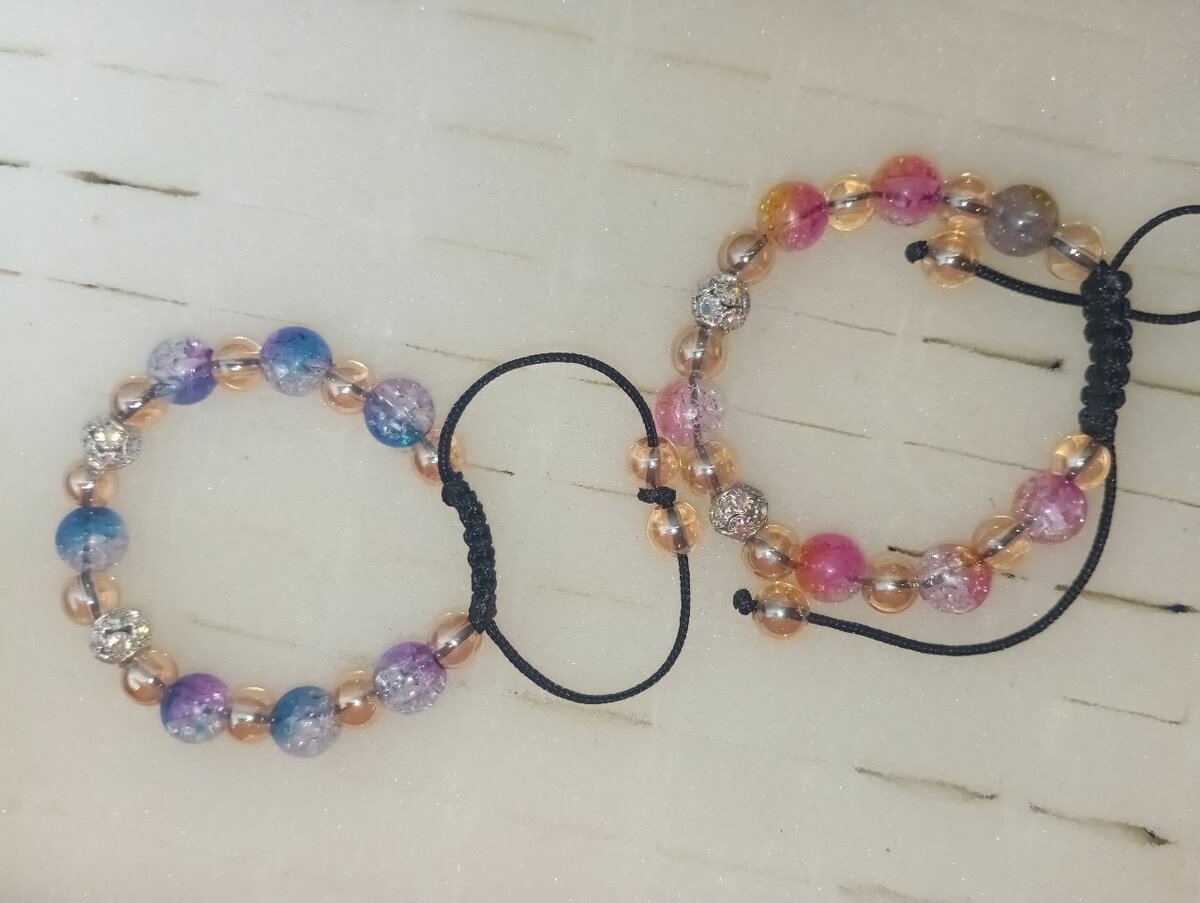 Bracelets scintillants multicolores