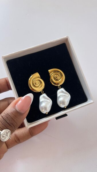Boucles d'oreilles dorées spirale