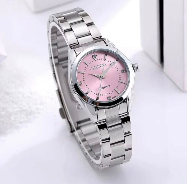 Montre Femme Quartz Rose Élégante