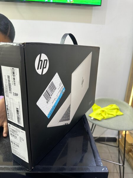 HP Envy x360 2-in-1 Laptop 14-es1023dx