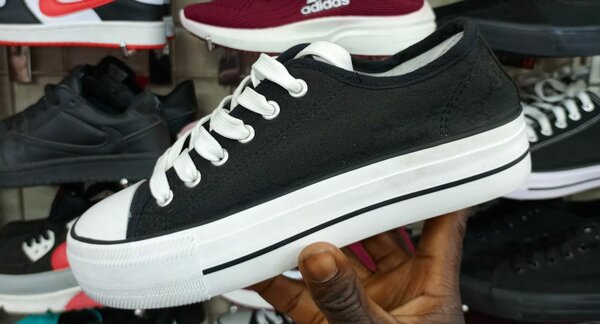 Big heel converse