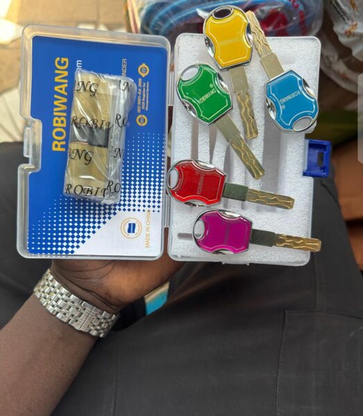 Clés de voiture colorées anti-vol