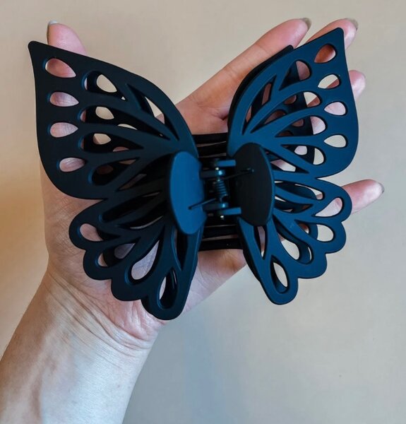Butterfly claw clips