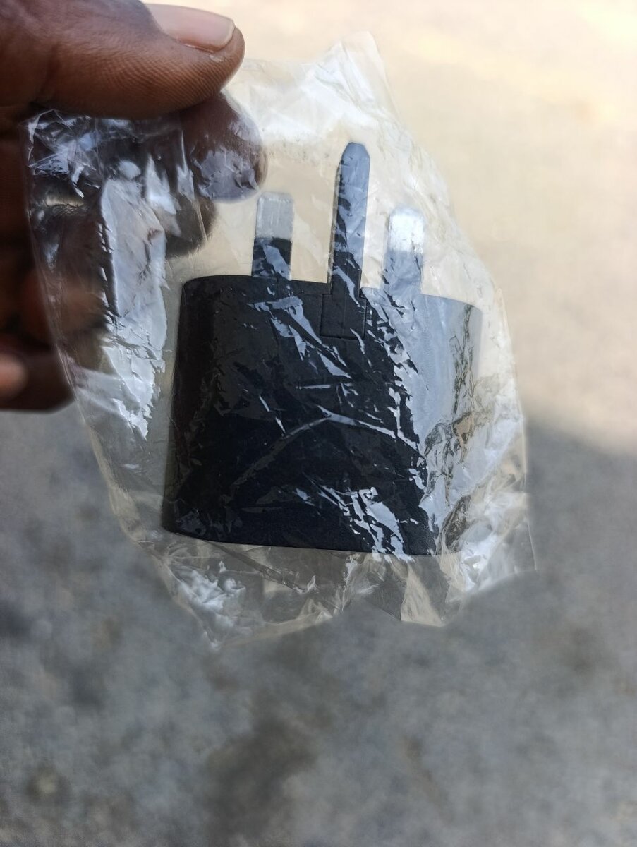 Adaptateur Universel Voyage