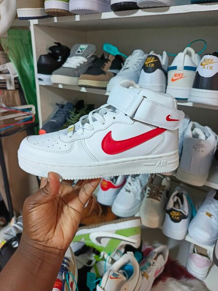 Baskets montantes blanches tendance