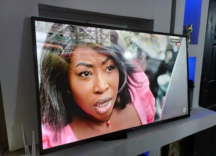 Télévision LED 4K UltraHD