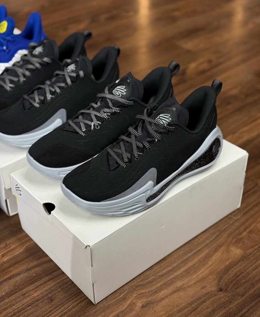 UNDER AMOUR x CURRY 12