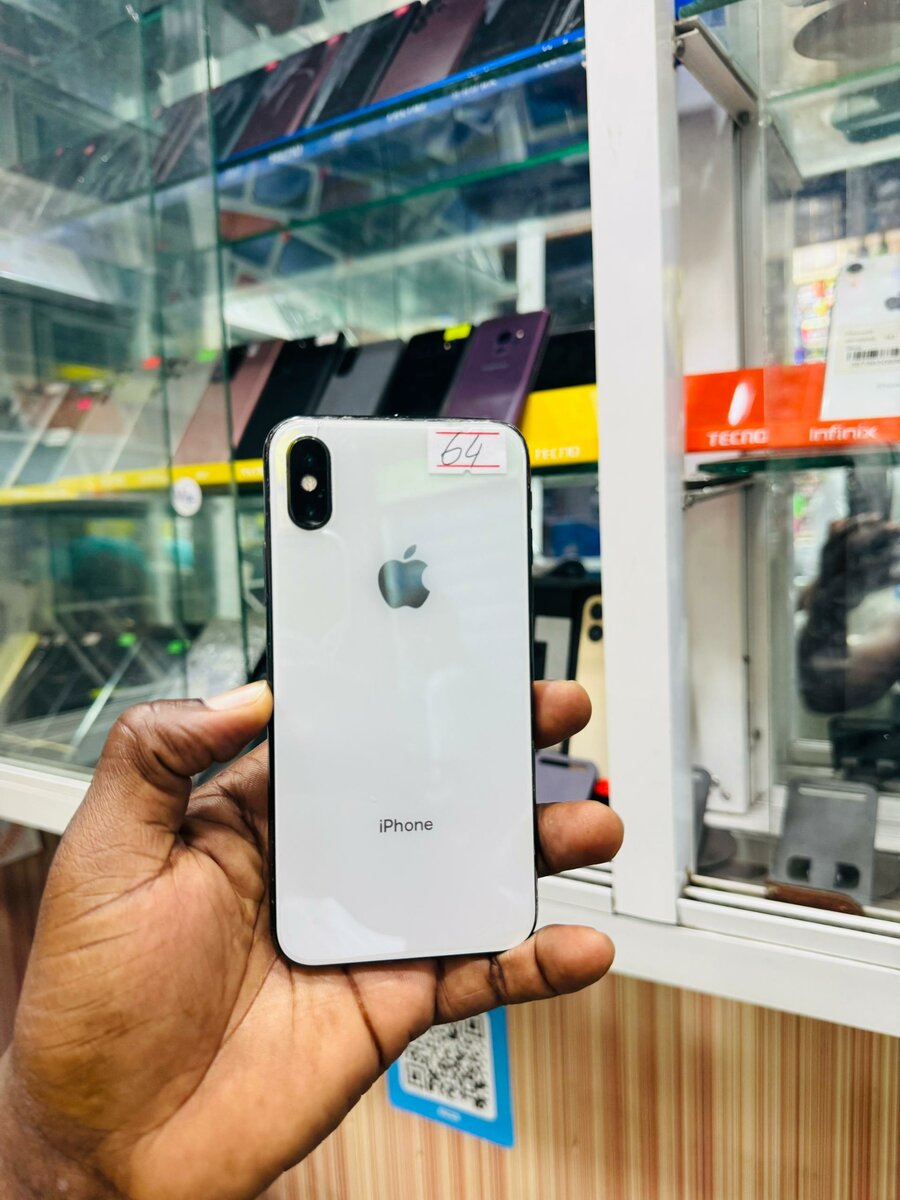 iPhone X 64Go tout passe