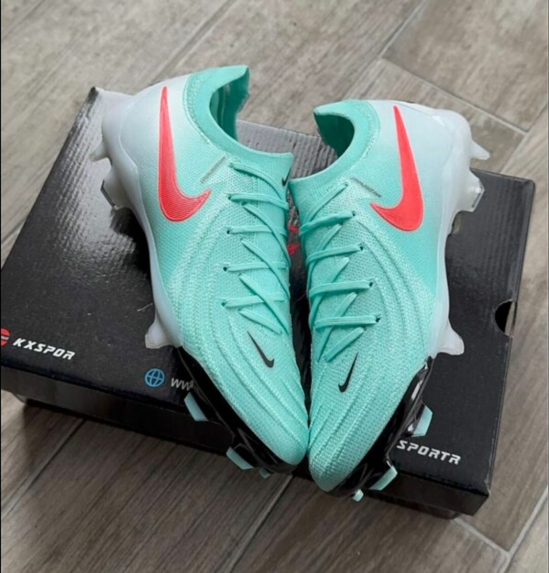 Chaussures de Foot Nike Homme