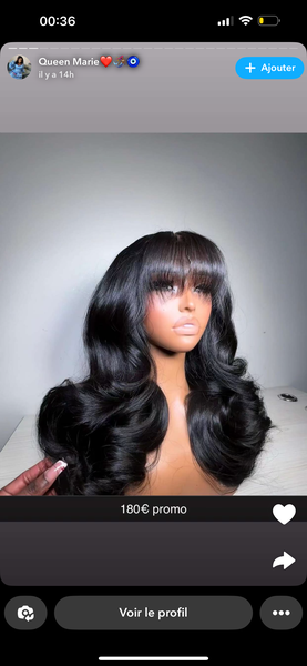 Perruque longue ondulée