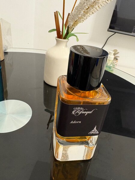 Parfums Rifaqaat adorn