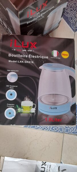 Bouilloire Électrique iLux 1.8L