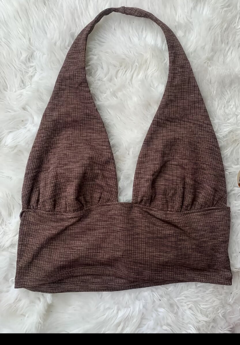 Top court à col plongeant