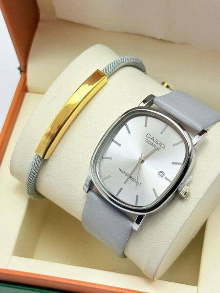 Montre casio avec  bracelets