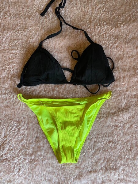 Swim wear/Bikinis