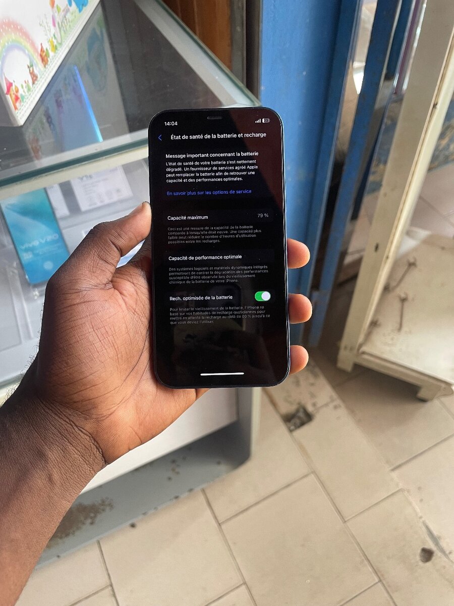 iPhone 12 64g quasi neuf