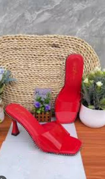 Sandales à talons transparent