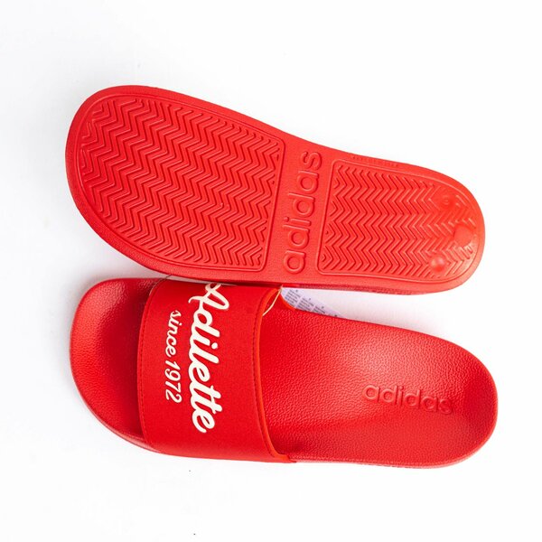 Adidas since Adilette rouges