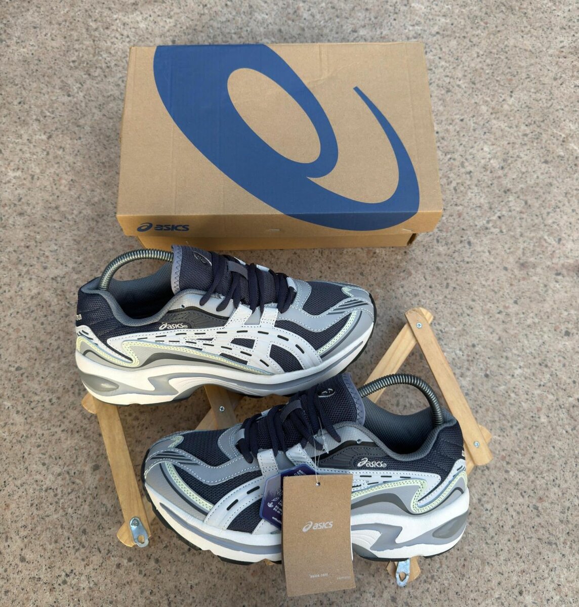 ASICS Baskets Mode Homme