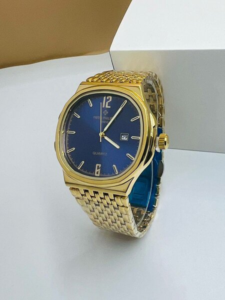 Montre de luxe disponible ici