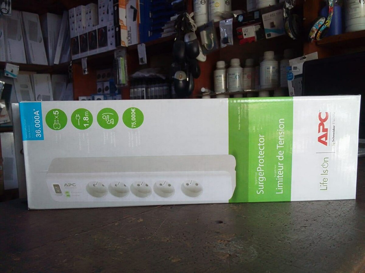 Multiprise APC Protector