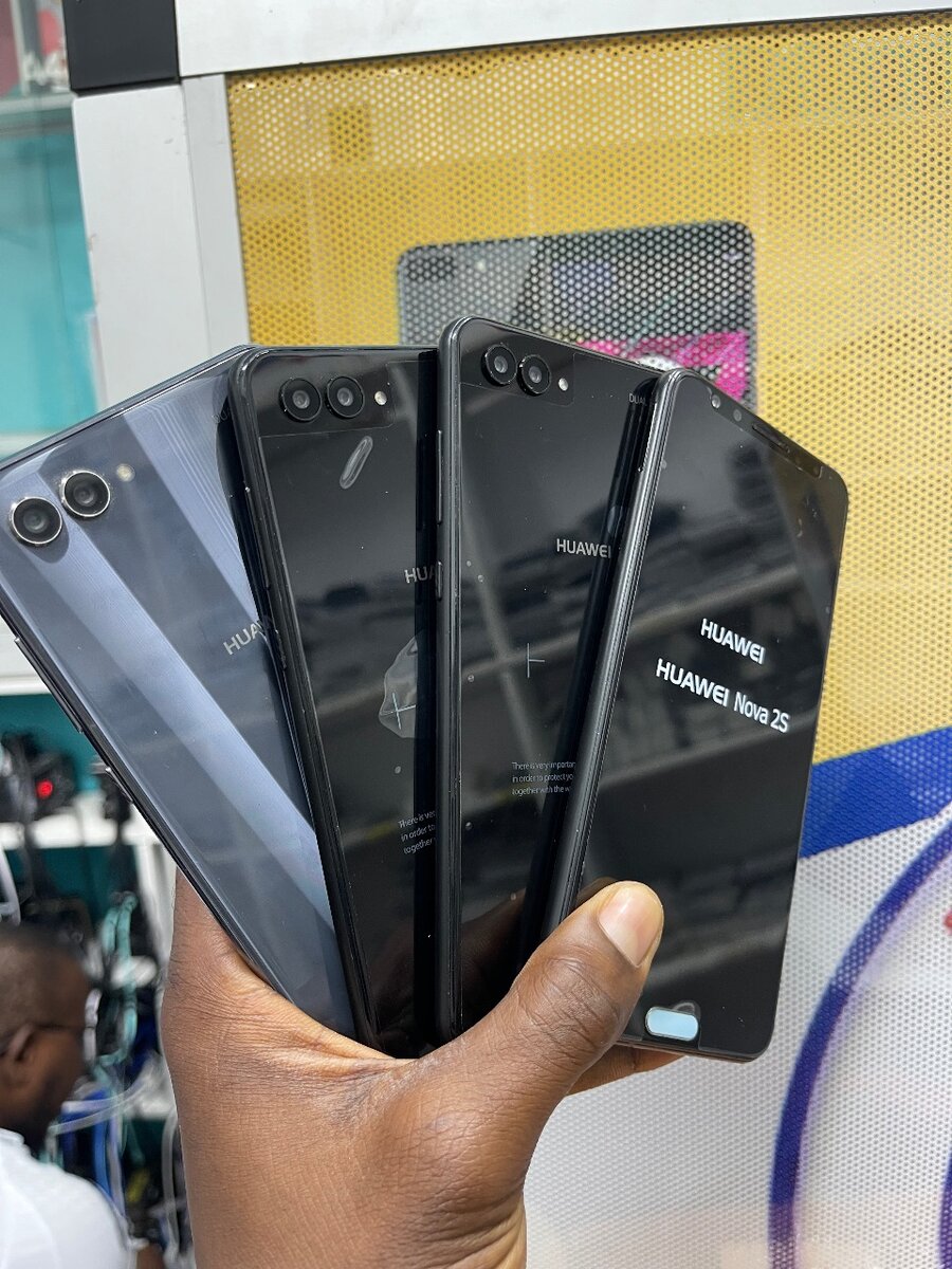 Huawei Nova 2S