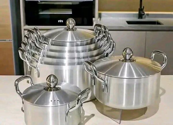 Batterie de cuisine inox 6 pièces