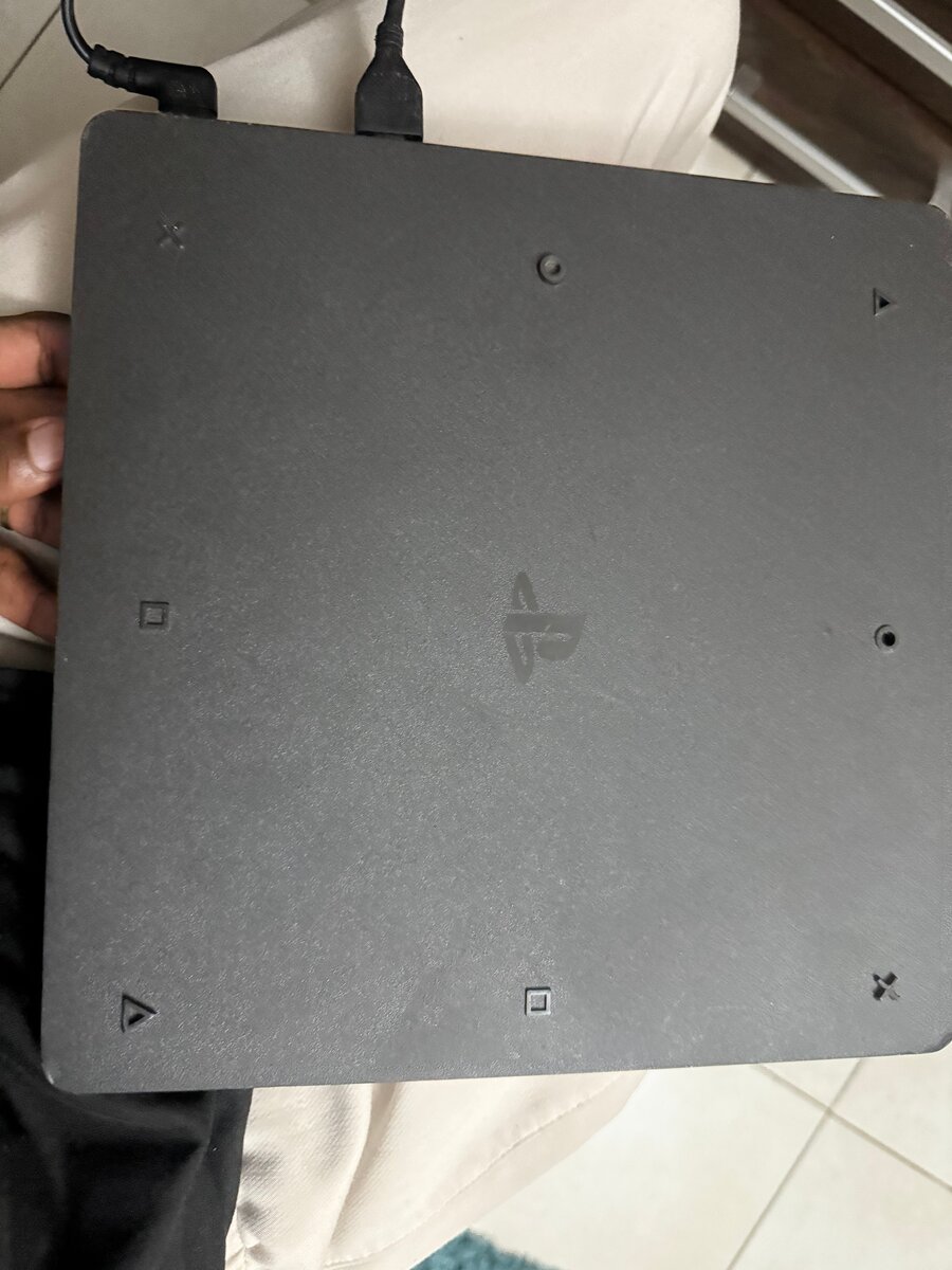 Sony PlayStation 4 Slim